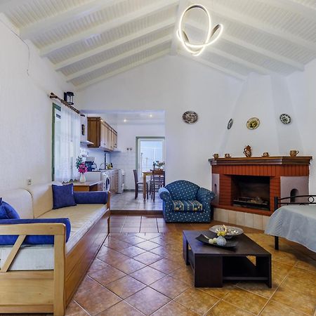 Nerissa Cottage - Skopelos Glossa Atheato Εξωτερικό φωτογραφία